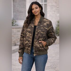 Charlotte Russe Camouflage Bomber Jacket Olive Green Large Streetwear Utility
